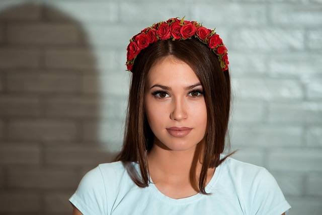 Picture of an attractive woman. how to please a man.